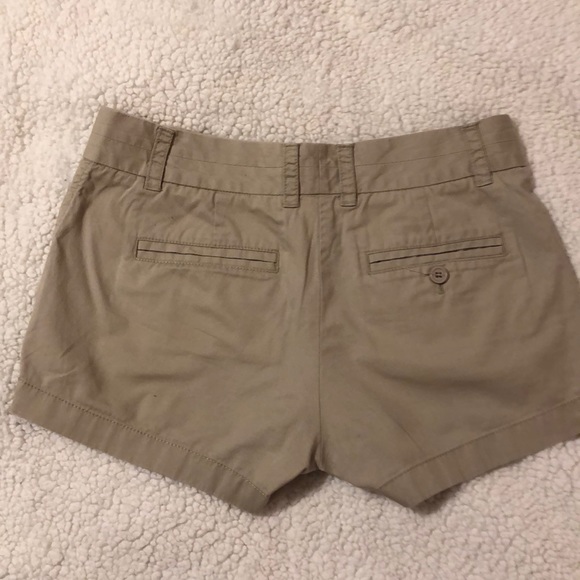 J Crew 3” Chino Shorts - Picture 2 of 3